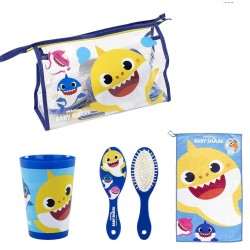 Set da Bagno da Viaggio 4 Pezzi BABY SHARK – Tazza, Spazzole e Asciugamano per Bambini | Bagnetto Divertente e Sicuro