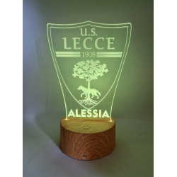 Lampada LED Lecce Calcio Personalizzata – Stemma in Plexiglass con Nome, Idea Regalo Tifosi e Decorazione Camera