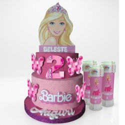 Kit Festa Barbie Essential – Torta Scenografica 3D Personalizzata + 12 Bolle di Sapone